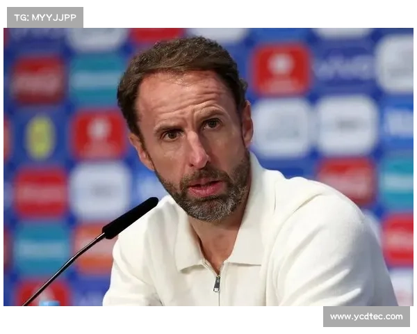 英媒称曼联对阿莫林信任下降暂未考虑索斯盖特接任帅位